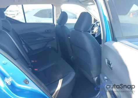 2025 Nissan Kicks Play S z USA, uszkodzony, nr VIN 3N1CP5BV5SL493150